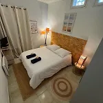 Maison Familiale A 2 Min A Pied De L'institut A Armand Calme Jeux Babyfoot Jacuzzi Proche * Saint-Laurent-dʼAigouze